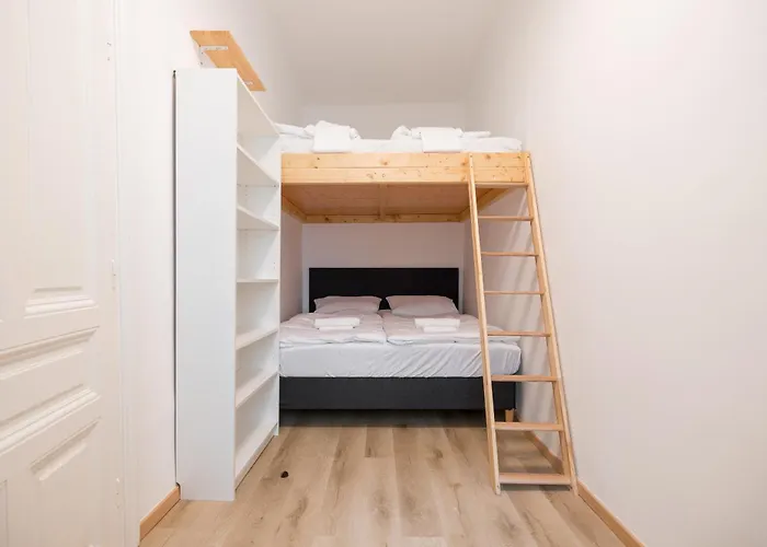 Апартаменты Schoenbrunn Living By Lorenz *