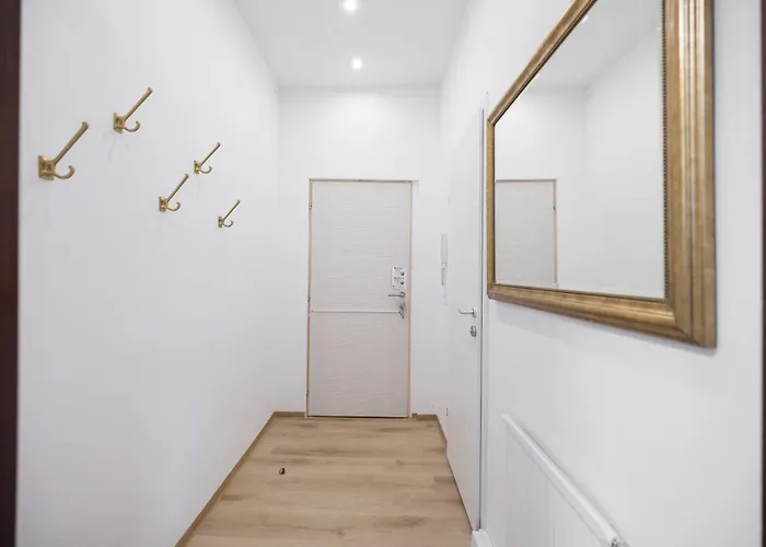 Schoenbrunn Living By Lorenz Апартаменты *